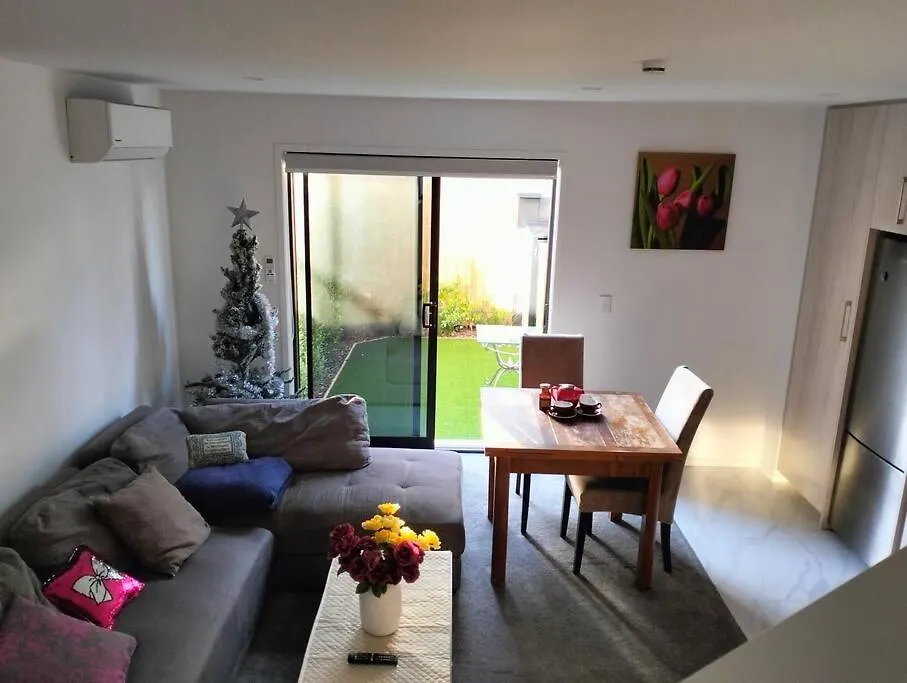Holiday home Cozy 2 Bed Cbd Retreat By Latimer Square Villa Christchurch