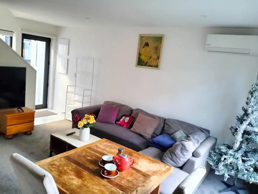 Holiday home Cozy 2 Bed Cbd Retreat By Latimer Square Villa Christchurch