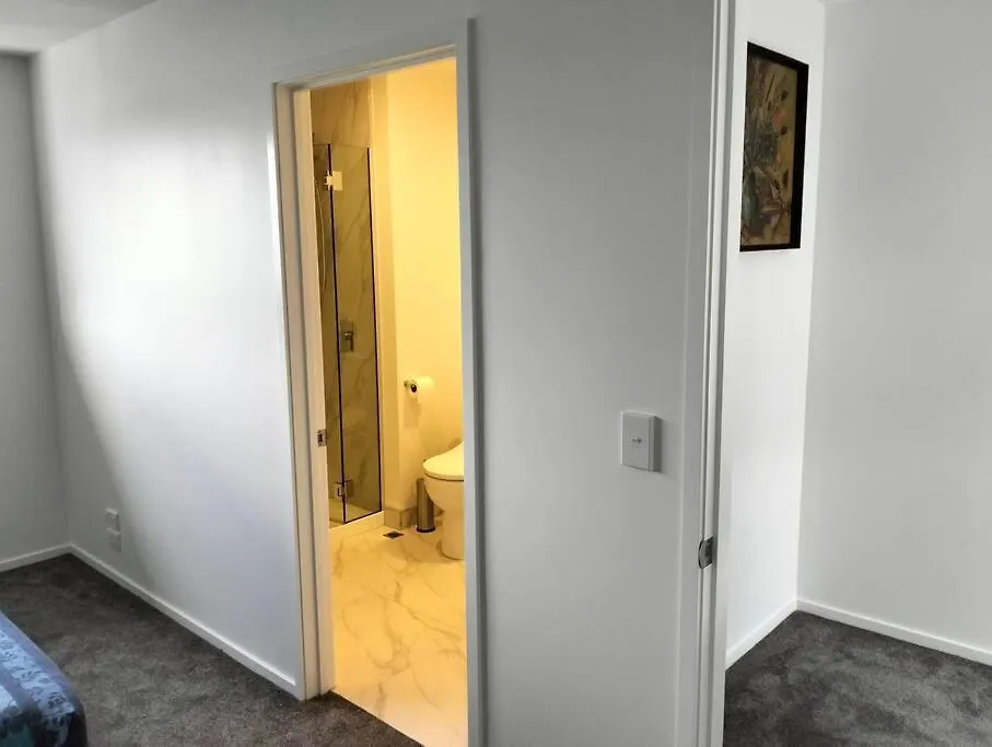 Cozy 2 Bed Cbd Retreat By Latimer Square Villa Christchurch 0*,  New Zealand