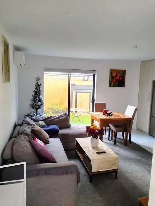 Cozy 2 Bed Cbd Retreat By Latimer Square Villa Christchurch