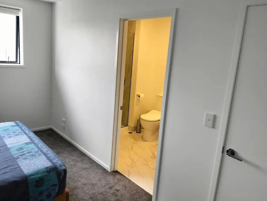 Cozy 2 Bed Cbd Retreat By Latimer Square Villa Christchurch 0*,